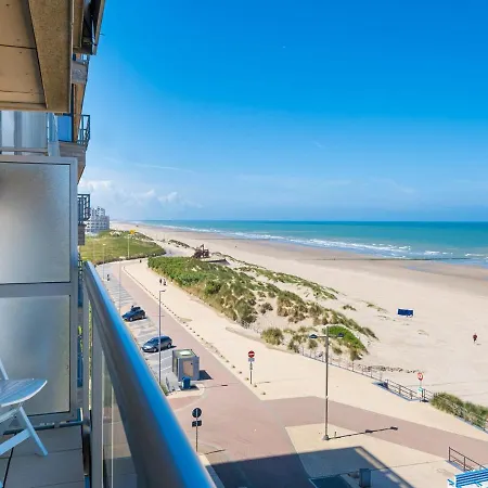 With 3 Bedrooms And Sea View