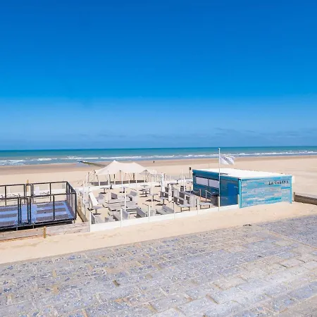 With 3 Bedrooms And Sea View Apartamento *